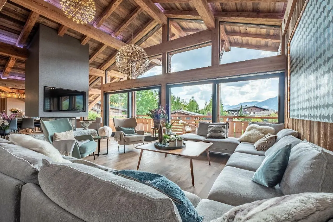 ホテルChalet Largo メジェーヴ